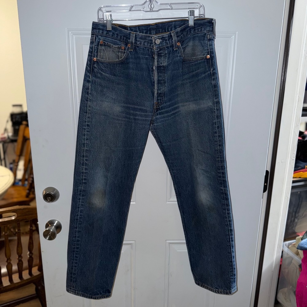 Vintage 90s Levi's 501XX USA Men's W35 L33 Button Fly #653